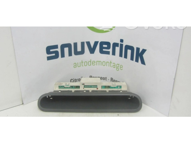 Přístrojová deska Renault Twingo I 2005 8200213195, 8200213195