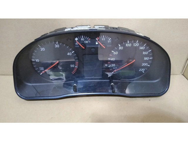 Přístrojová deska Volkswagen PASSAT B5 1997 3B1919860C