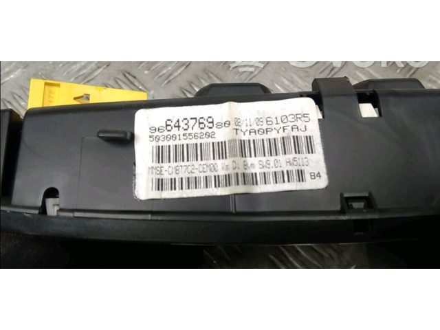 Přístrojová deska Peugeot 308 2009 9806132880