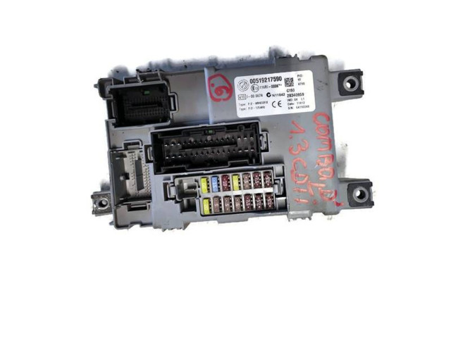 Блок предохранителей 00519217590   Opel Combo D    