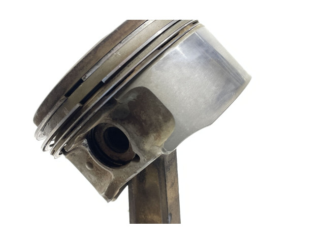  Поршень    Jaguar XJ X308  