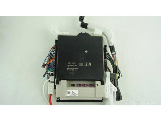 Pojistková skříňka 8922102830, 63589313 Toyota Corolla E210 E21 2021