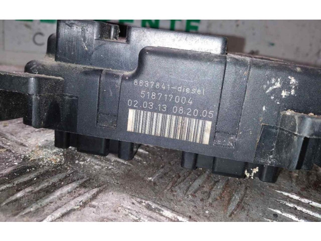 Блок предохранителей 8637841 Volvo S60