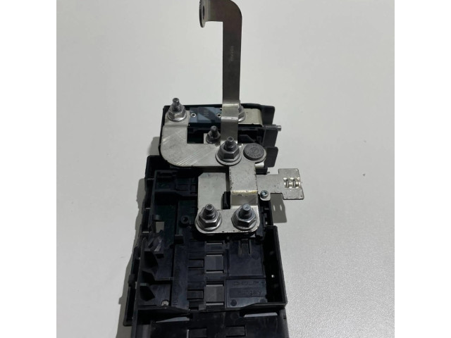 Pojistková skříňka A2465401950 Mercedes-Benz CLA C117 X117 W117 2017