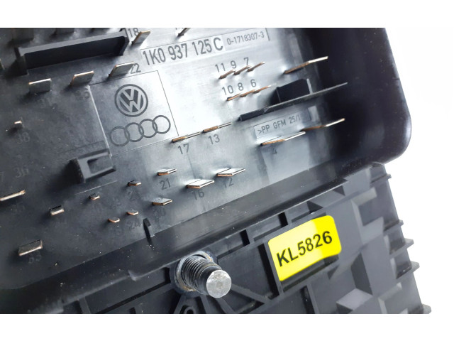 Блок предохранителей 1K0937125C, KL5826   Volkswagen Jetta V    