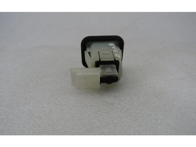 Zámek zadních dveří Peugeot 308 2018