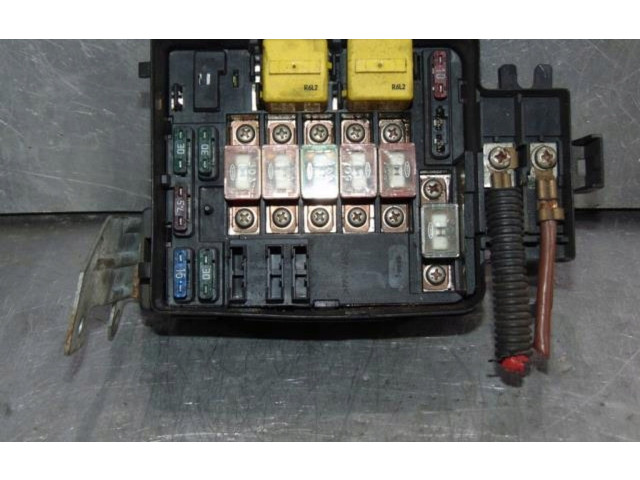 Блок предохранителей YQE102030 Rover 414 - 416 - 420