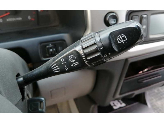 Ручка стеклоочистителей Mitsubishi Montero