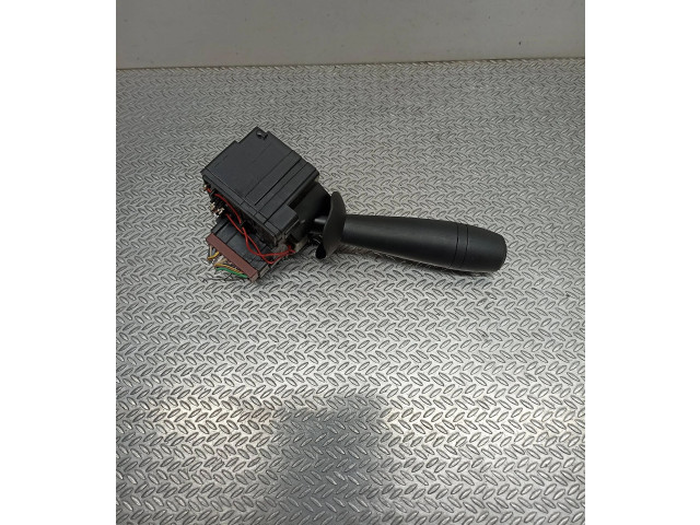 Ручка стеклоочистителей E10670223, 681727472R Dacia Dokker