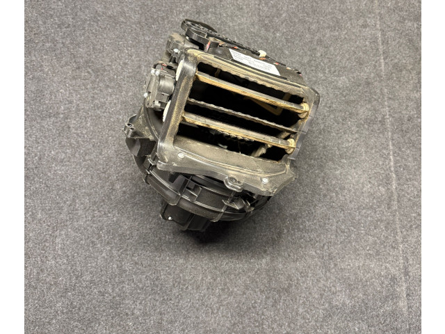 Pojistková skříňka Вентилятор печки 9248171, 9226780 BMW 5 F10 F11 2013