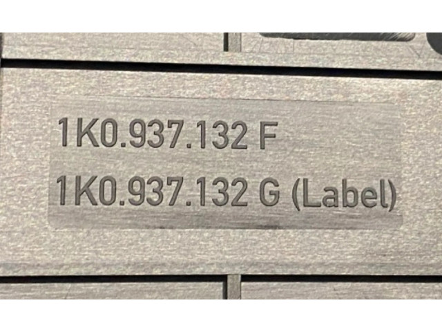   Pojistková skříňka 1K0937540C, 1K0937132F   Volkswagen Tiguan 2011