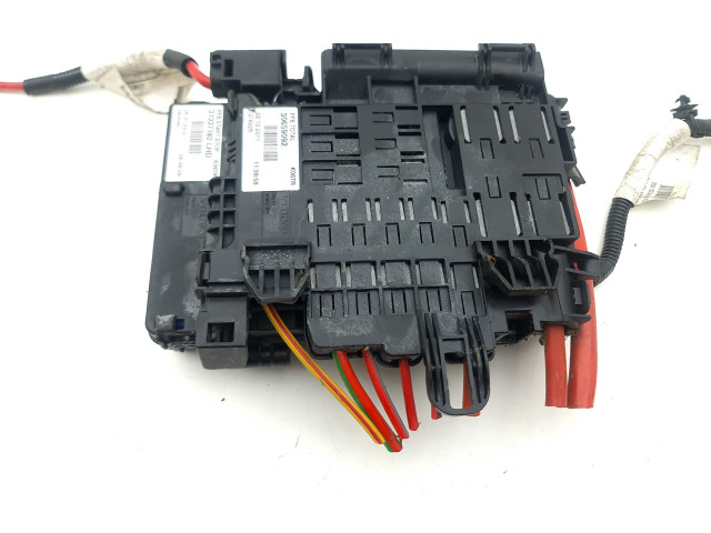 Блок предохранителей 30659092 Volvo S60