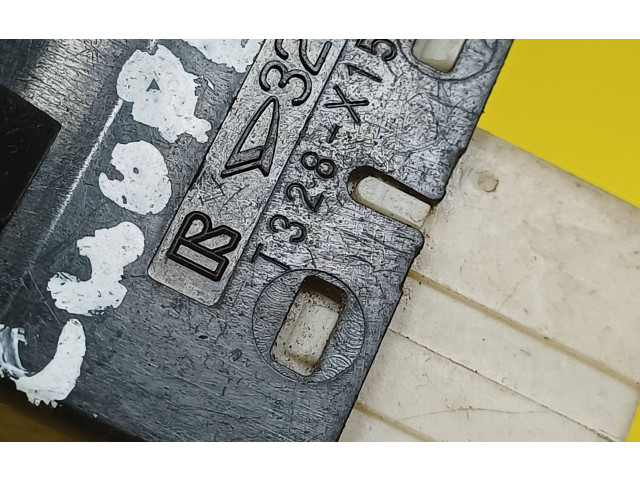 Переключатель дворников Daihatsu YRV