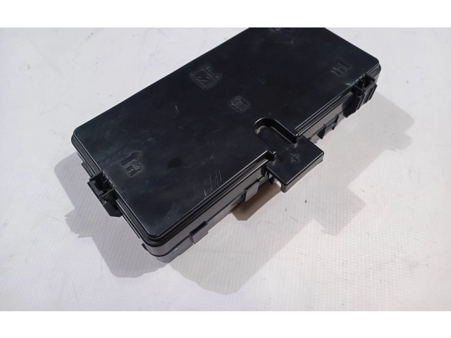 Блок предохранителей  L1MT-14D088-MF   Ford Explorer VI    