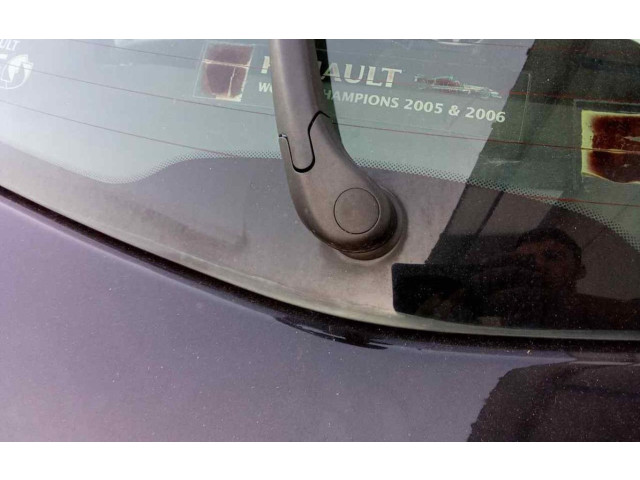 Моторчик заднего дворника     Renault Clio III