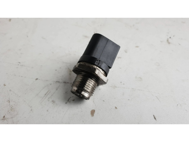 Топливная рампа 0281002968   BMW 3 E92 E93 2.0  для двигателя N47D20