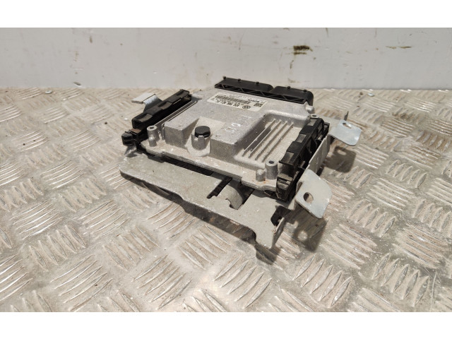 Řídící jednotka 03G906021PC   Volkswagen Caddy 2006