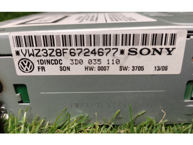 Радио/ проигрыватель CD/DVD / навигация