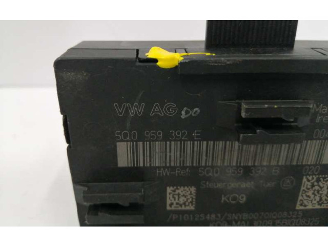 Блок управления 5Q0959392E   Volkswagen Touran III