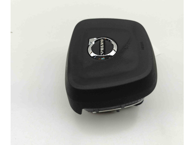 Подушка безопасности водителя P032288355 Volvo XC40