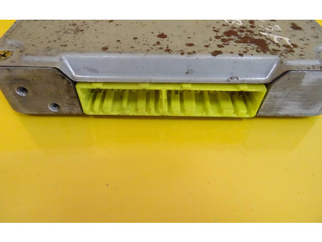 Řídící jednotka MAZDA323F Mazda 323 F 2001