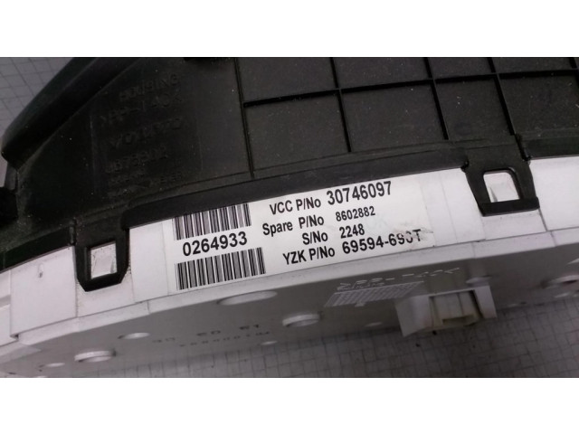 Přístrojová deska Volvo V70 2005 30746097, 8602882
