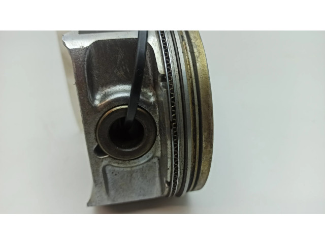  Поршень  062120546, 161036038  Cadillac SRX для бензинового двигателя 3.6