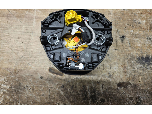 Подушка безопасности водителя 6V0807201AF   Skoda Fabia Mk3 (NJ)