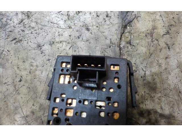 Ручка стеклоочистителей Opel Meriva A