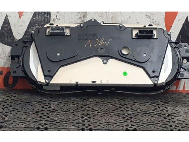 Рулевая рейка Спидометр (приборный щиток) 8200650539A Dacia Logan I 2004 - 2012 года