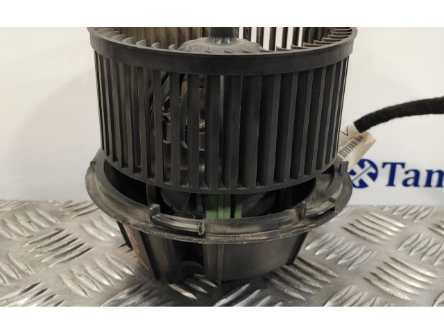Вентилятор печки       Dacia Sandero
