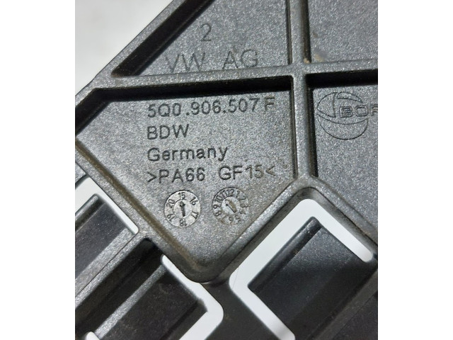 Pojistková skříňka 5Q0907361B, 5Q0907361B Volkswagen PASSAT B8 USA 2017