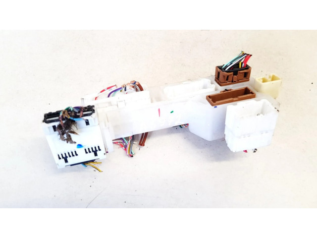 Блок предохранителей Mitsubishi Outlander