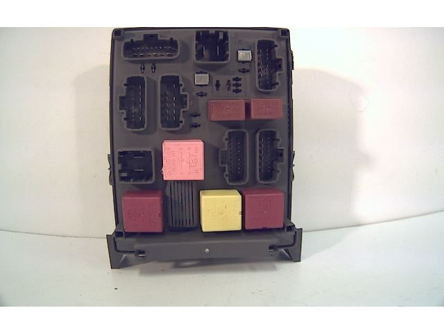 Pojistková skříňka 8200004201E Renault Espace - Grand espace IV 2005