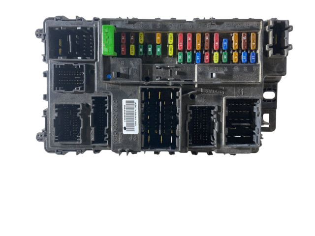 Pojistková skříňka Řídící jednotka BSM FU5T15604BAK, DG9T14B476B Ford Edge II 2015