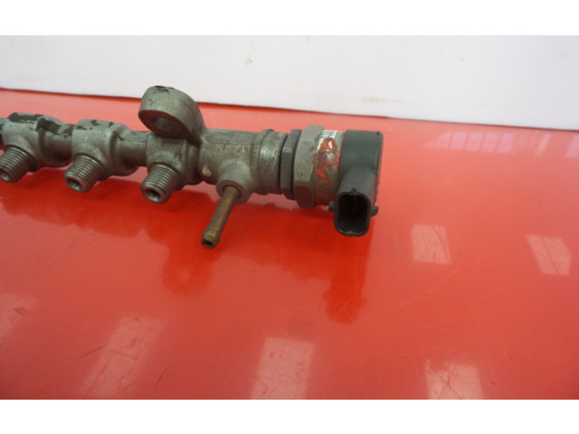 Vstřikovací lišta 0445214177, 107780-0531 Toyota Auris 150