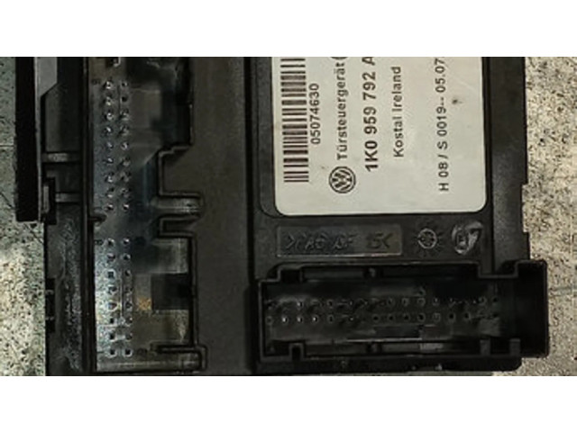 Передний двигатель механизма для подъема окон