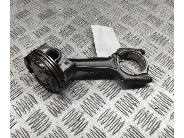 Píst 7933665, 9494399 BMW 2 F44 B38 A15 A