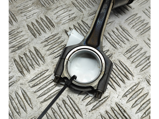 Píst Ford Fiesta YYJB