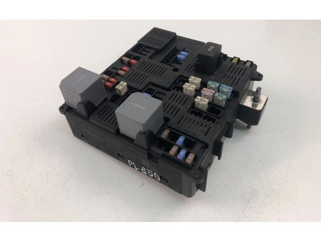 Блок монтирования реле 31676132 Volvo XC90