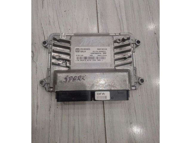 Блок управления двигателем Блок управления 25182025   Chevrolet Spark