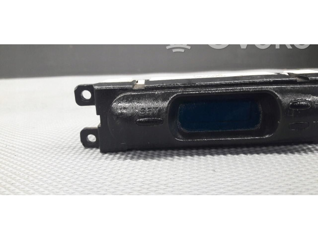 Дисплей    mr189269   Mitsubishi Colt