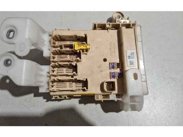 Блок предохранителей 8922178010 Lexus NX