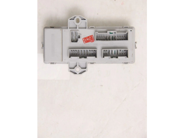 Блок предохранителей 911713E920, 911713E920   KIA Sorento    