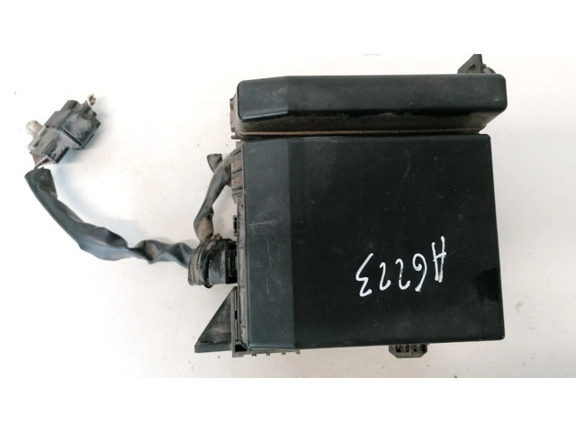 Блок предохранителей 501100255 Mitsubishi Lancer