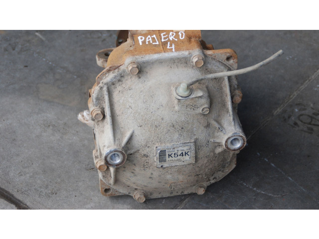 Přístrojová deska Mitsubishi Pajero 2004 200KM