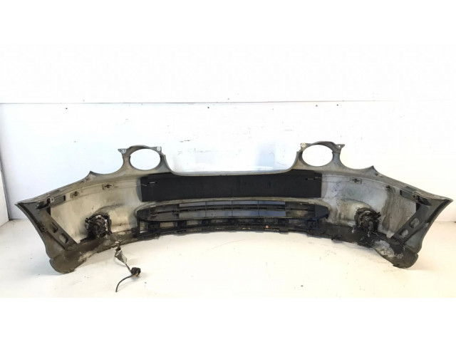 Передний бампер