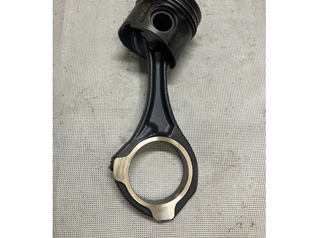 Turbodmychadlo Поршень с шатуном 8370B Mercedes-Benz GLE (W166 - C292)