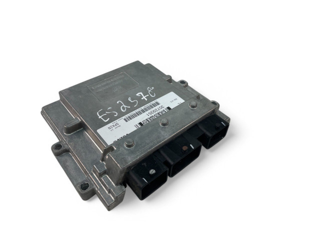 Блок управления двигателем Блок управления 30729351   Volvo V70