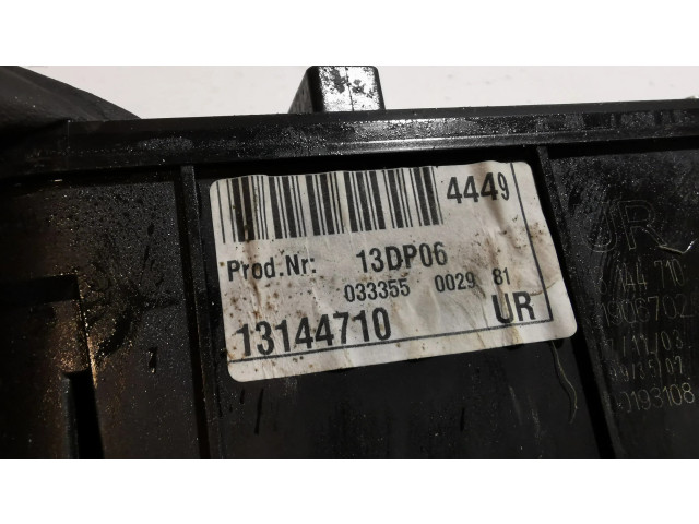 Pojistková skříňka 13144710 Opel Signum 2003